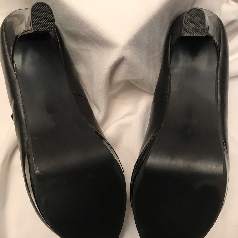 Ladies black dress shoes dirk strap 10W